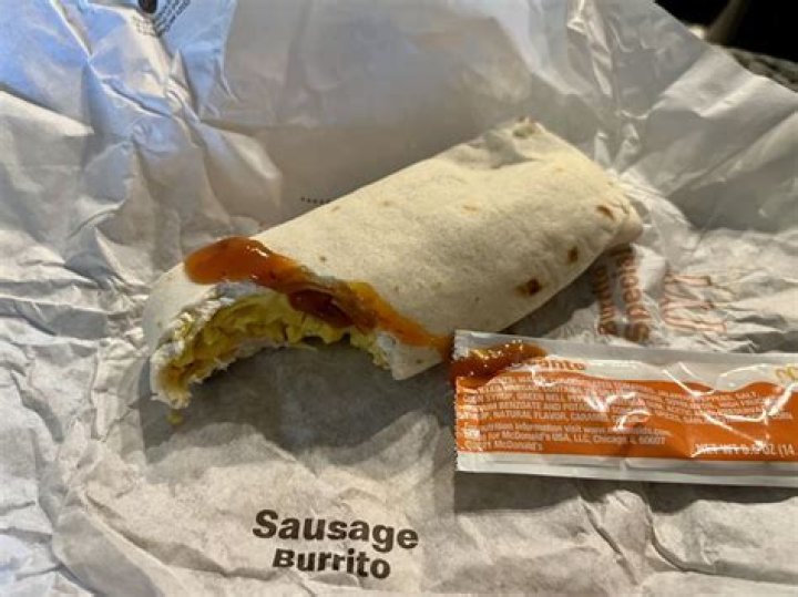 How many calories are in 2 mcdonalds breakfast burritos?