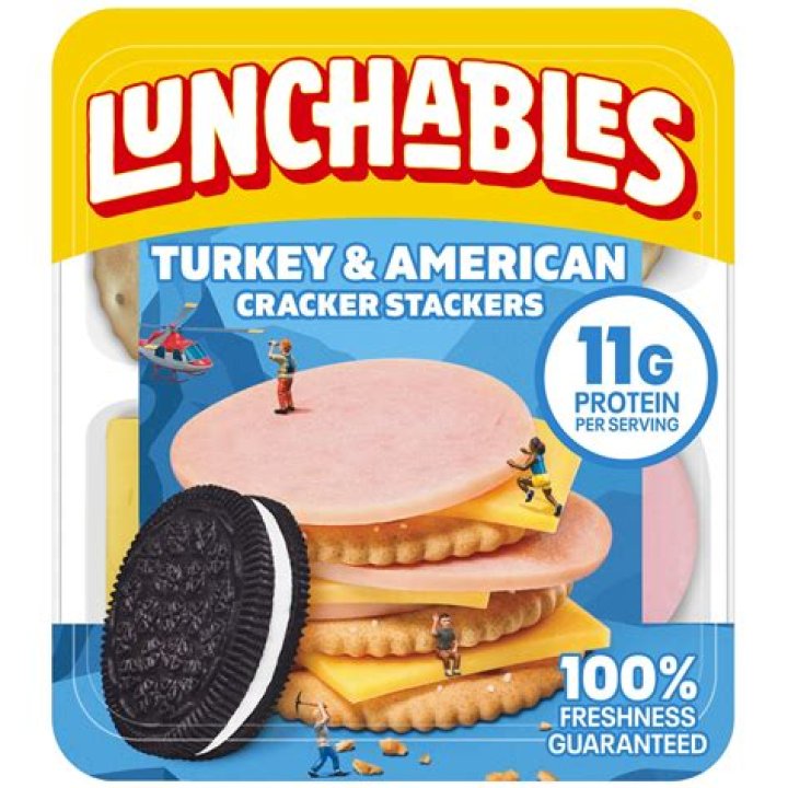 How many calories are in Lunchables?