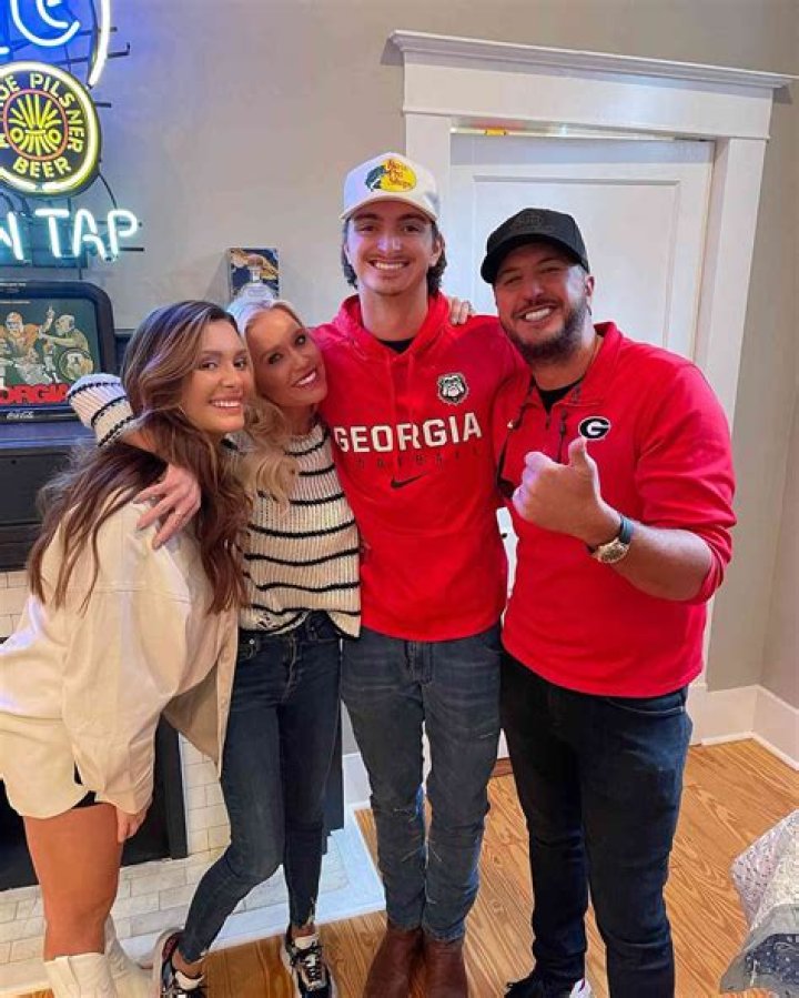 How many children do Luke and Caroline Bryan have?