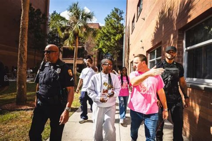 How much does it cost to go to Blake High School MN?