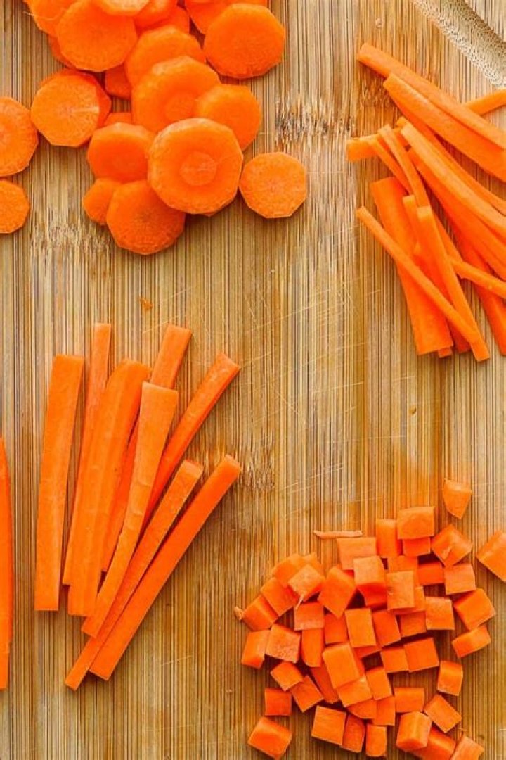 How much is a cup of chopped carrots?