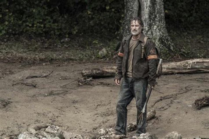 What happens in Season 5 episode 3 of The Walking Dead?