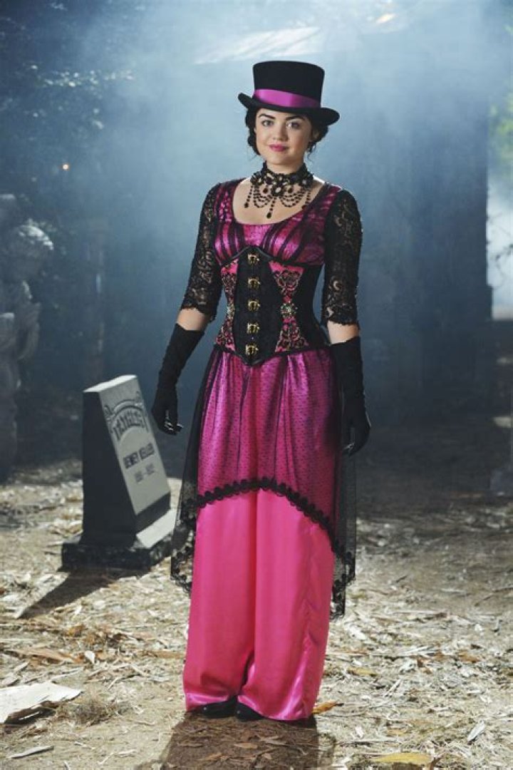 What is Emily Halloween costume PLL?